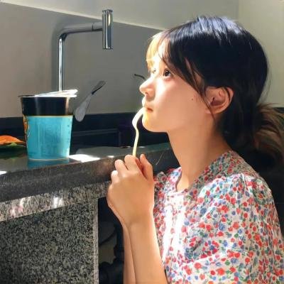 爱尼斯·格林的故事